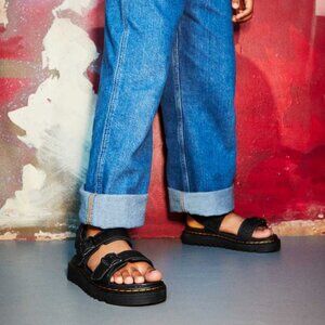 EUC Dr. Martens Black Leather Kyle J Adjustable Sandals in Kids US 2